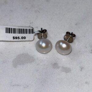 Elegant White Pearl Stud Earrings NWT